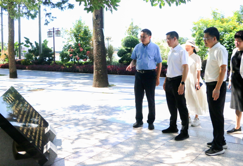 福建省林业局领导赴福州植物园调研指导工作